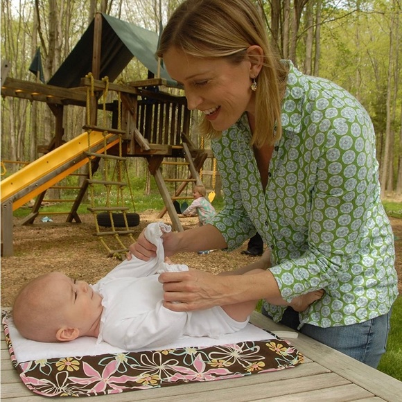 NEW Ah Goo Baby Plush Pad Memory Foam Portable (Retro Daisy) - Picture 8 of 8